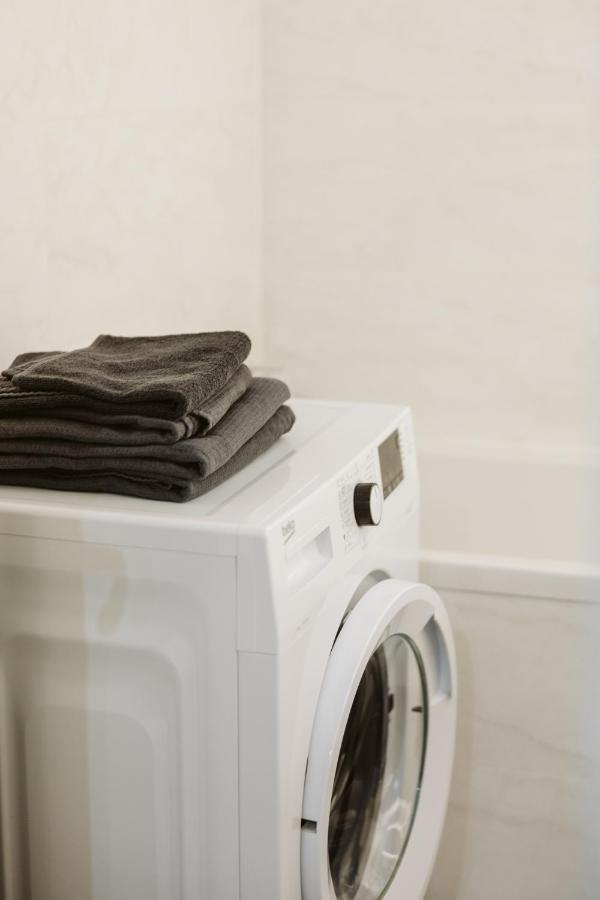 Pure Apartment Bukares Bagian luar foto