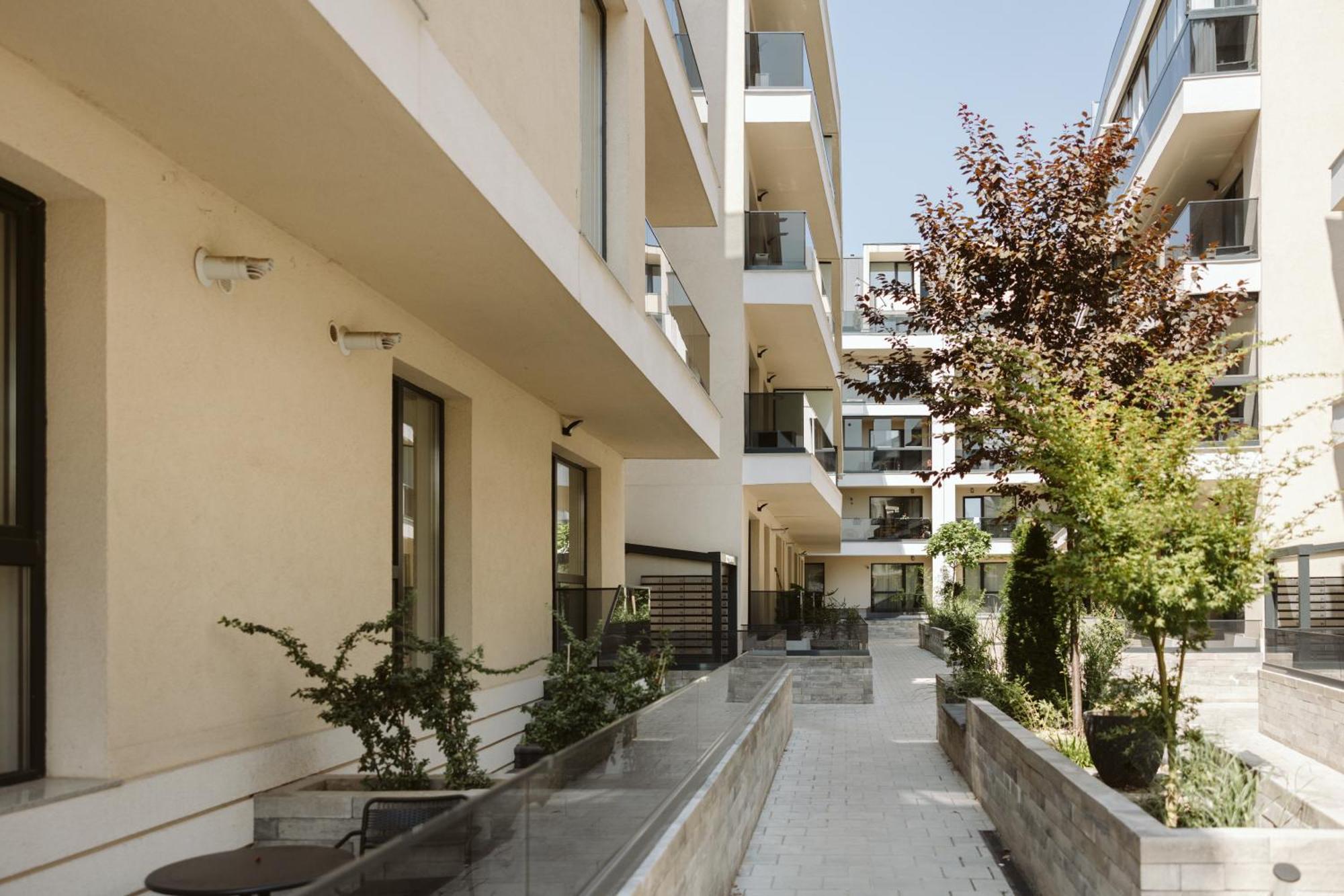 Pure Apartment Bukares Bagian luar foto
