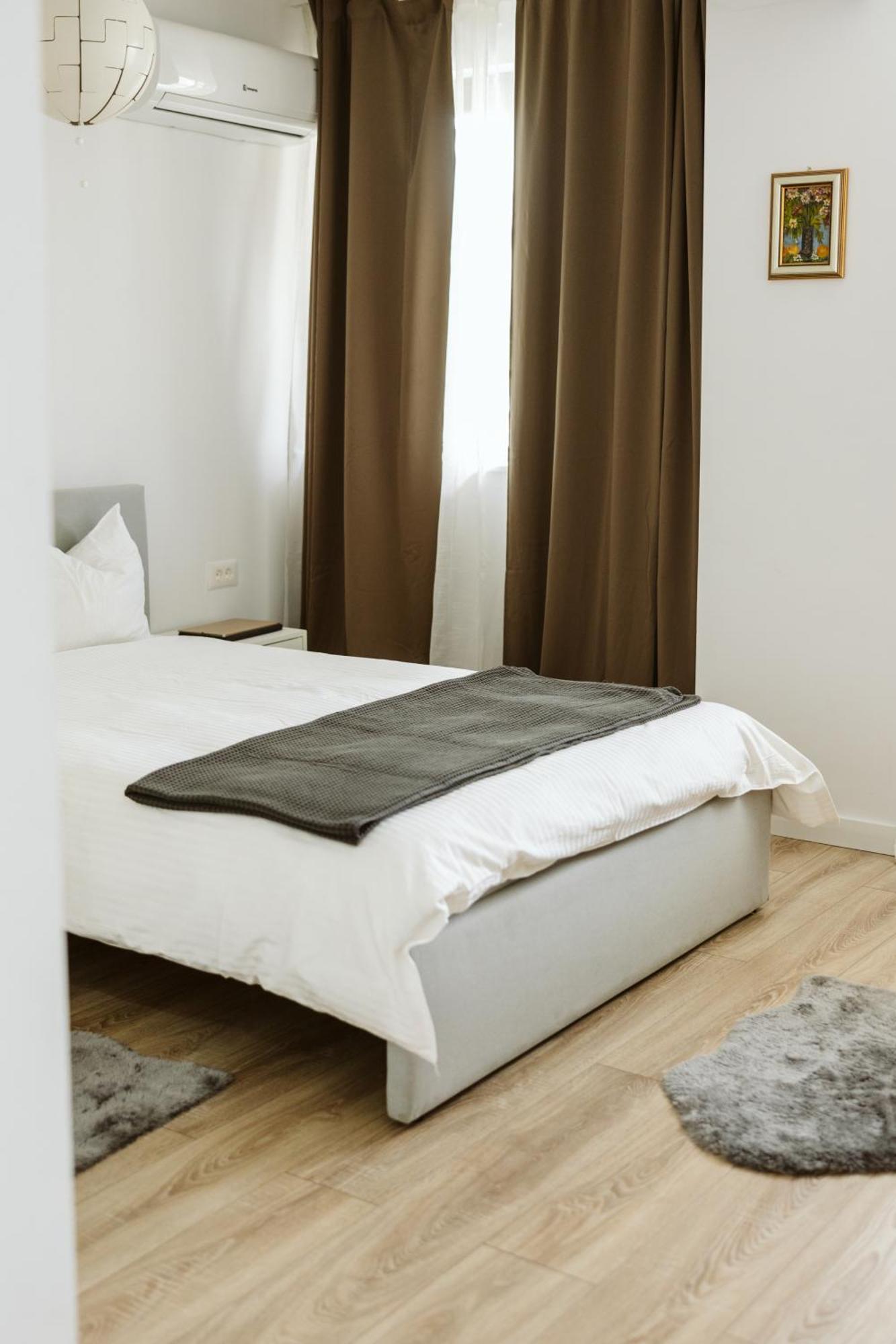 Pure Apartment Bukares Bagian luar foto